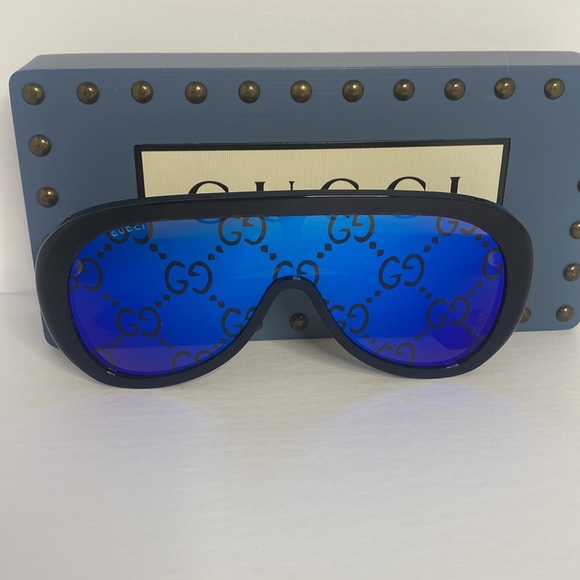 New - GUCCI Blue Logo Mask Unisex Sunglasses
GG1370S 001 99 - Picture 11 of 16
